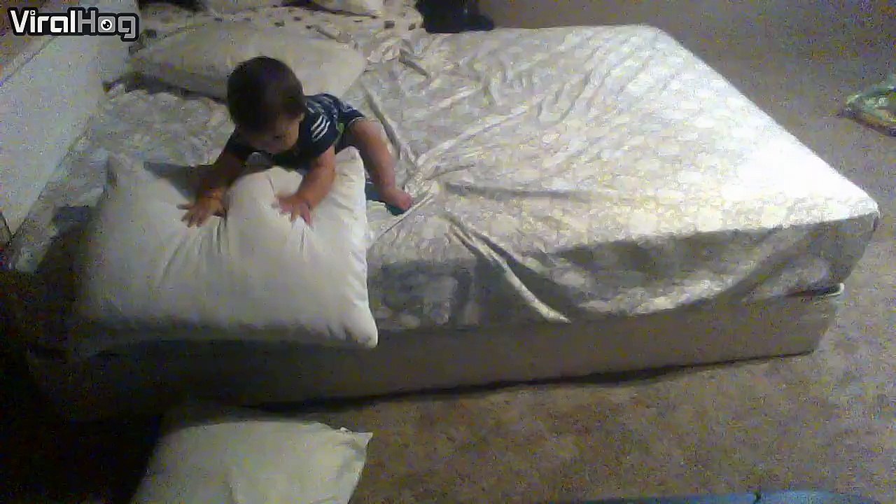 This baby is a genius!