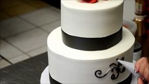 Simple Wedding Cake Decorating Tutorial - How to pipe a wedding cake