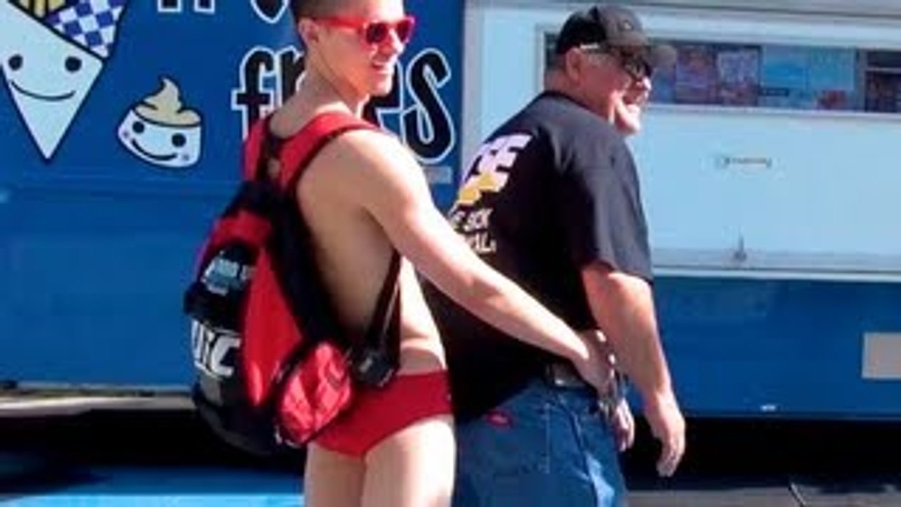 HUGGING BROS SPEEDO EDITION!