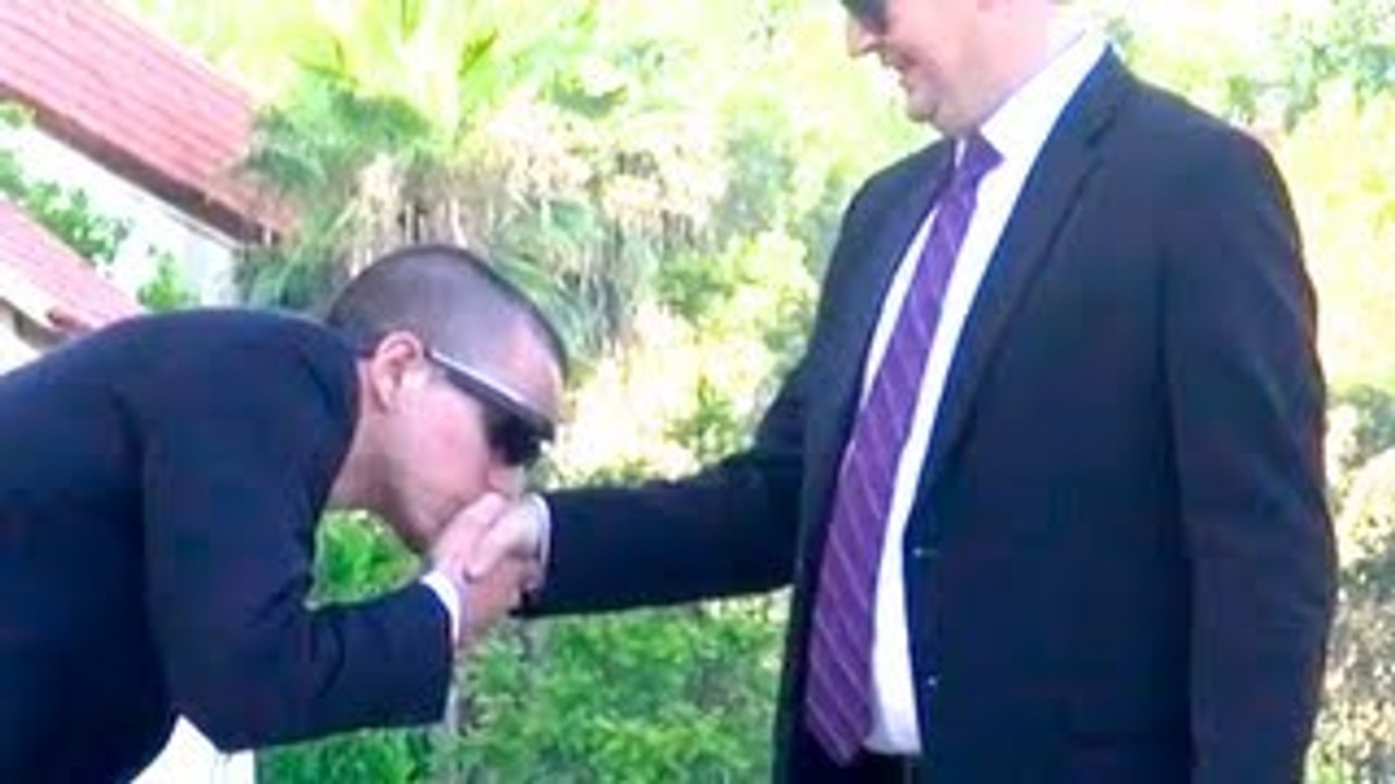 KISSING GUYS HANDS