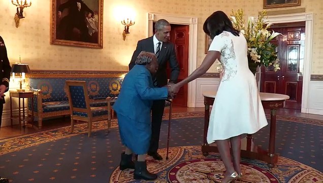 Quand rencontrer Obama et sa femme met une vieille dame dans tous ces états !