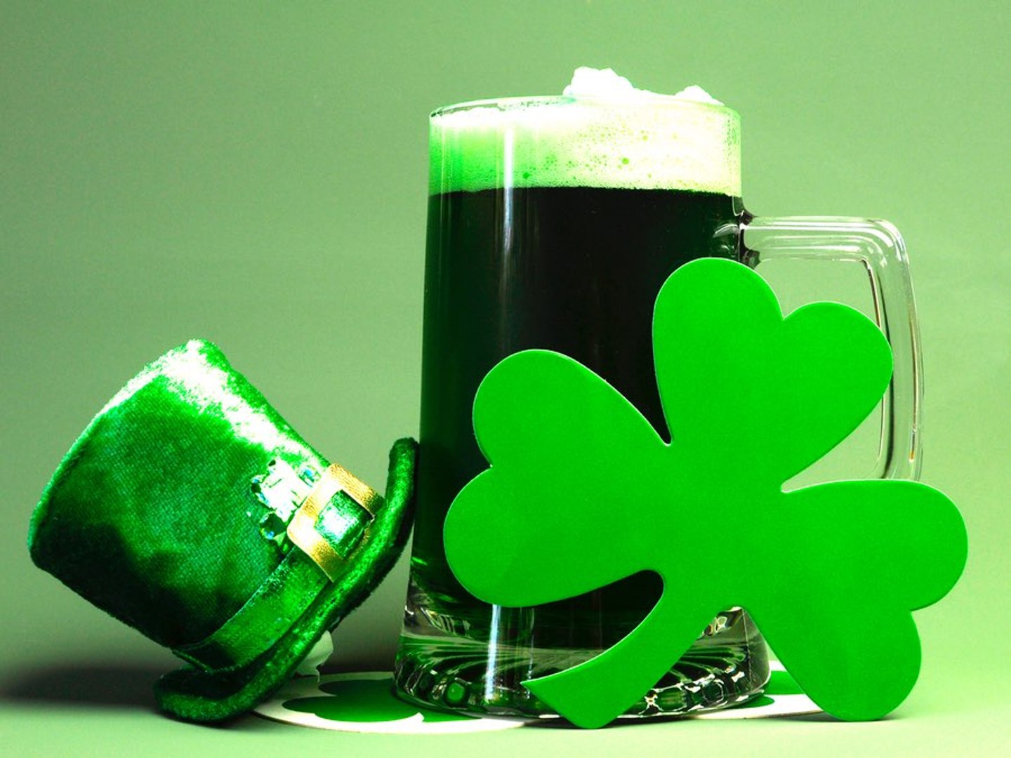 ⁣Fab or Fail? 3 St. Patrick’s Day Treats