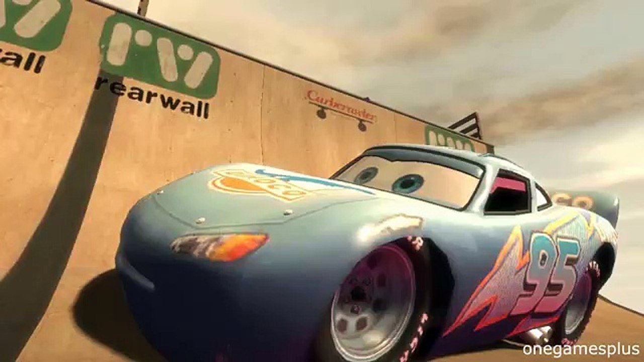 Super Ramp Dinoco McQueen jumps and crash test Disney pixar cars by onegamesplus