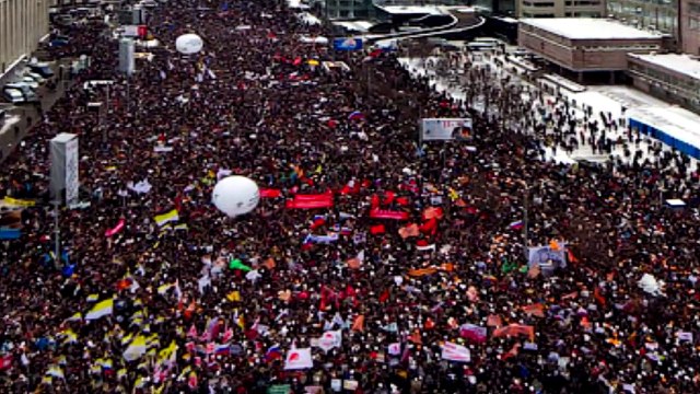 Голые Путины и Медведевы