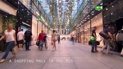 Surprise concert of world class orchestra (Flash mob)