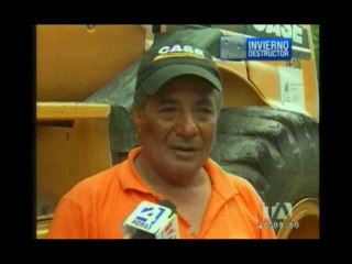 Daños en vía alterna que conecta Guayaquil-Riobamba