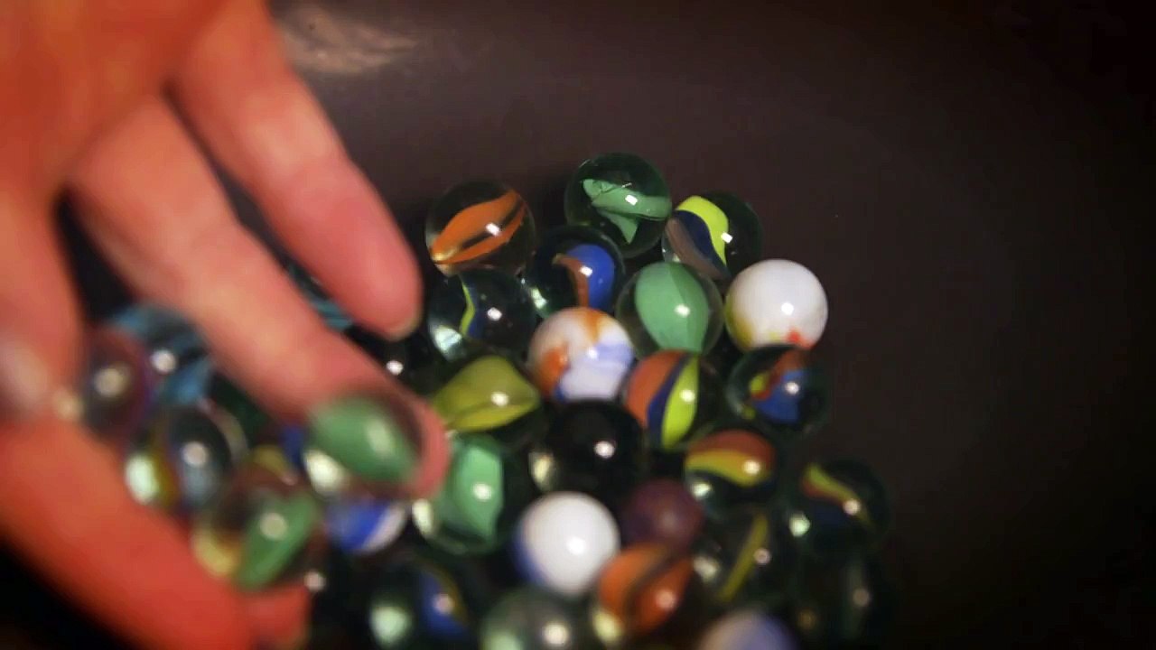 Noras favoritter glaskugler, plastik og barberskum | ASMR | Stress af med DR3 | DR3