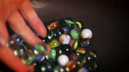 Noras favoritter glaskugler, plastik og barberskum | ASMR | Stress af med DR3 | DR3