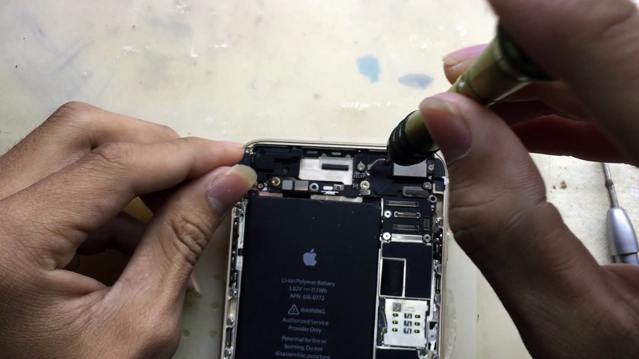 iPhone 6 Plus Tutorial: Assembly + Disassembly Instructions
