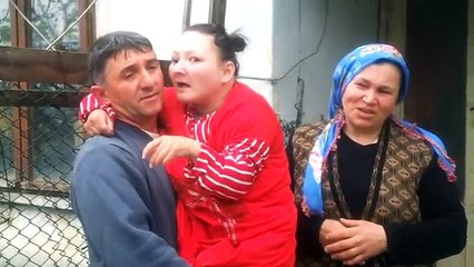 Yıkılan kulübede yaşayan aile ve engelli kızları evsiz kaldı