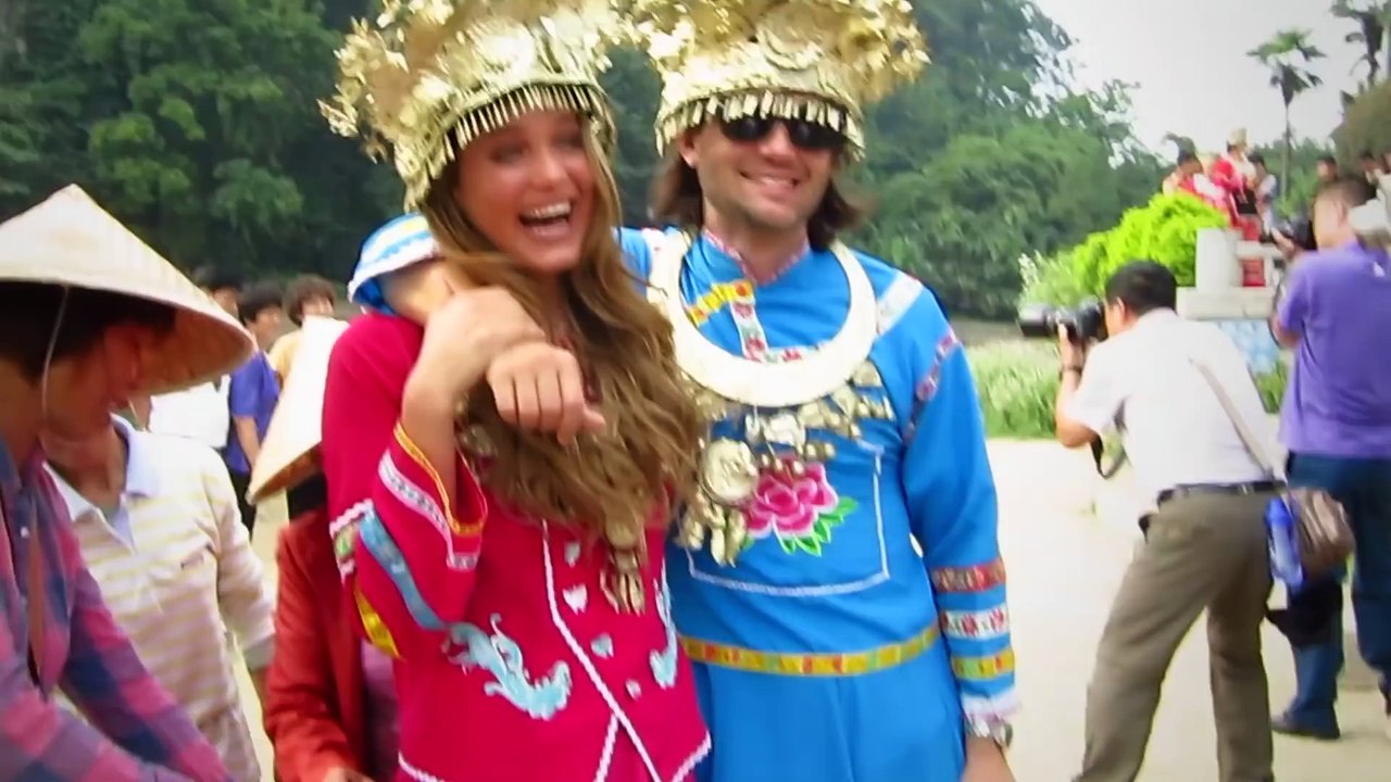 Hannah Davis Profile - 2013 Sports Illustrated Swimsuit