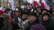 Pologne: des manifestants à Varsovie contre le gouvernement