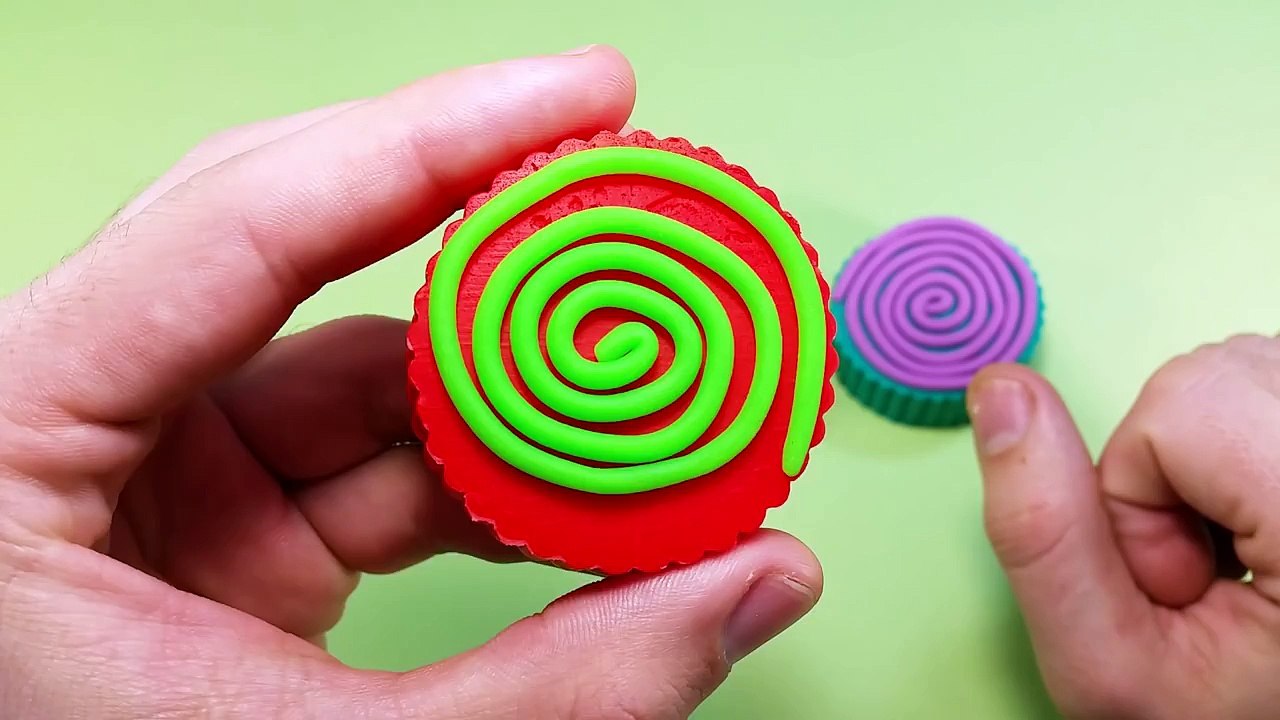 3 CupCake Spiral Chocolate Play Doh Form Minions on a Crocodile Kangoo Jumping Bunny Rabbi