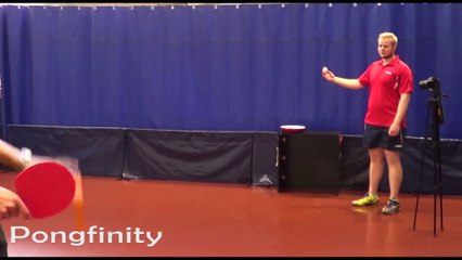 Casser un œuf avec une balle de ping-pong
