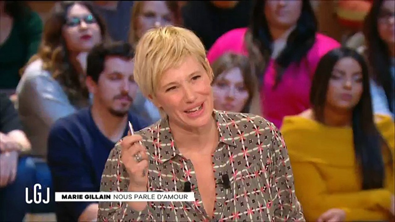 Marie Gillain agacée au Grand Journal, quand Maitena Biraben lui montre sa Une du magazine Lui