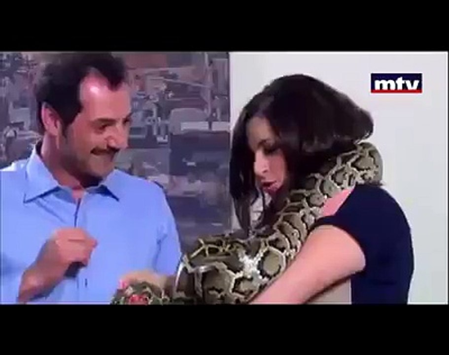 women not fear with snake but afraid of cockroaches