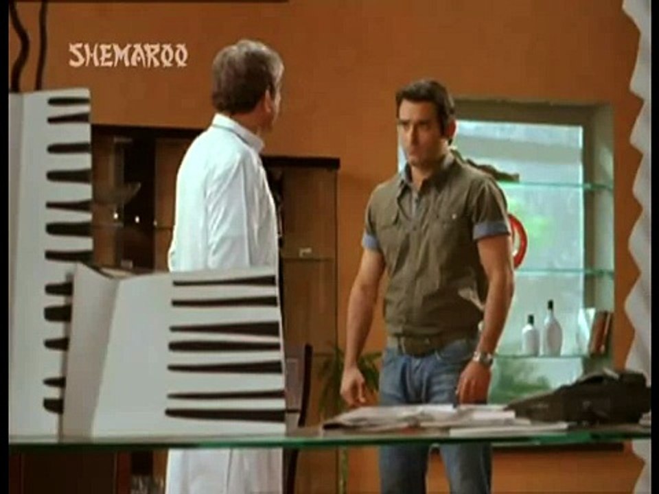 Comedy Scene - Rajpal Yadav - Rose Kaun Hai