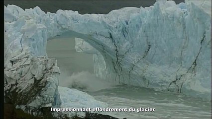 Effondrement impressionnant du glacier argentin Perito Moreno, dans la Cordillère des Andes