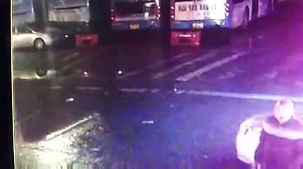 Sinkhole Swallows Bus in SW China - Footage