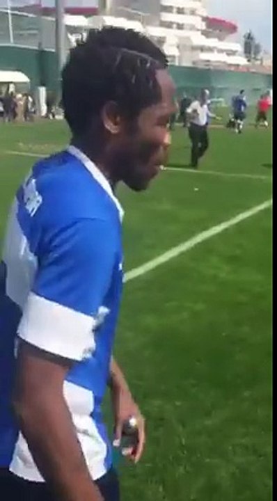 les coéquipiers de SAMUEL ETO'O lui souhaitent un joyeux anniversaire