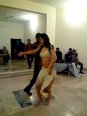 Beautiful Pakistan Girl Dance On Song Kamli