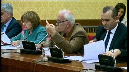 “VENECIA” MIRATON RAPORTIN PER SHQIPERINE NE TIRANE VIJOJNE NEGOCIATAT LAJM