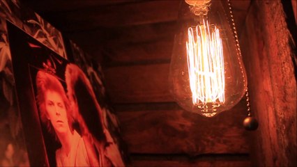 finition des caisses vinyles avec eclairage vintage ampoule edison
