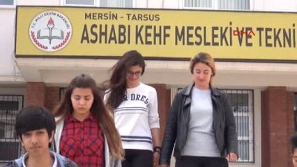 Mersin - Geleceğin Turizmcilerinden Yaşlı Kadına Şefkat Eli