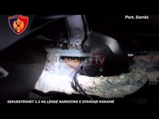 Report TV - Durrës, i gjetën 1.2 kg kokainë në makinë, arrestohet 36-vjeçari