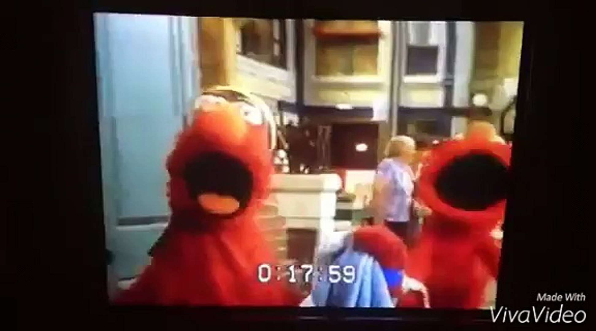 The Adventures Of Elmo In Grouchland Elmo Blanket Flying Video Dailymotion The Adventures Of Elmo In Grouchland Elmo Blanket Flying Video Dailymotion