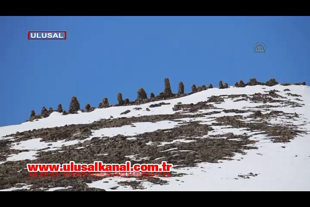 2700 rakımlı tepede tarihi bir yapı kalıntıları bulundu