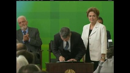 Dilma convoca reunião para discutir o pedido de prisão preventiva de Lula