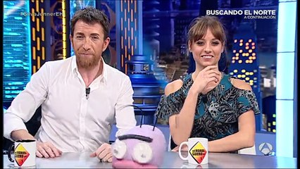 Hugo vs Michelle, ¿Quién aguanta más tiempo sin parpadear - El Hormiguero 3.0