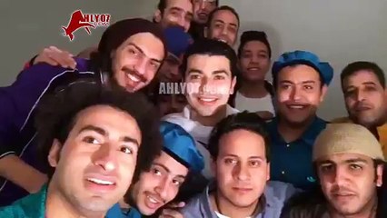 Download Video: شاهد فيديو فاجر علي ربيع ومسرح مصر يكيدون الزمالك ويغنون لايفونا ورد فعل أوس أوس الزمالكاوي مسخرة