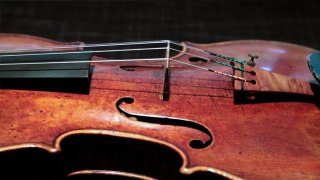 Joshua Bells twice stolen Stradivarius violin is still hot