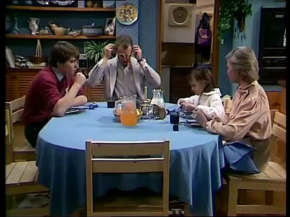 Neighbours ( 1985 ) E095