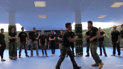 KRAV MAGA TRAINING • How to escape from Muay Thai knees