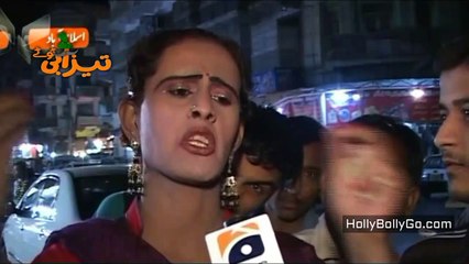 Public on Pak v Ban Match 2 Funny Tezabi Totay 2016  - hollybollygo.com