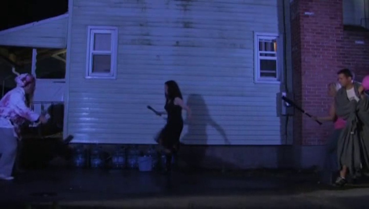 Bikini Bloodbath Car Wash (2008) 2/2