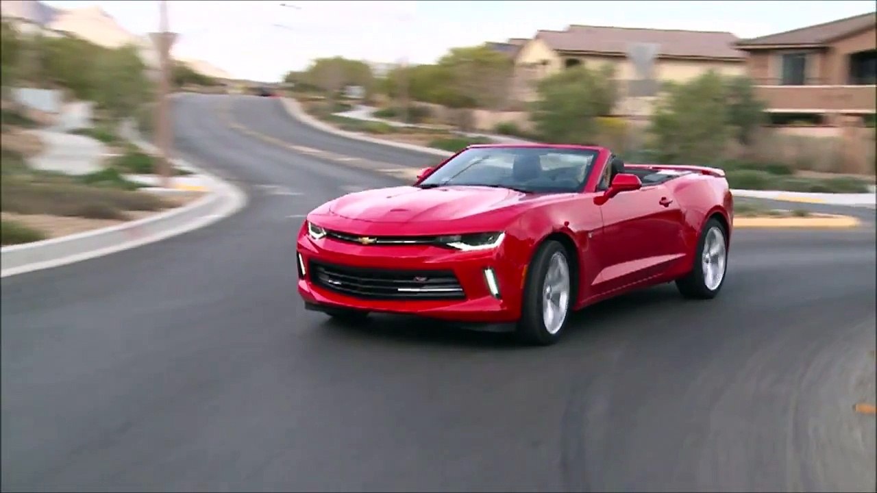 2017 Chevrolet Camaro Coupe 2,0L interior Exterior and Drive
