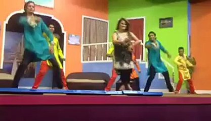 Pyar Di Ganderi Choop Le - Watch Afreen khan hot mujra - Pakistani Private nanga mujra songs
