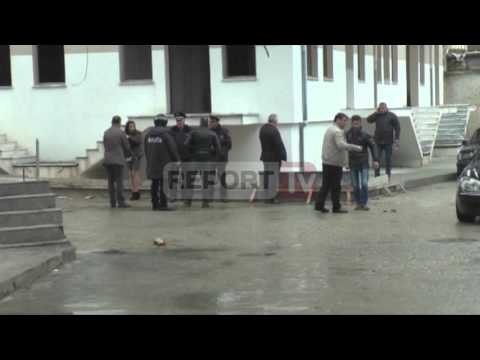 Report TV - Të shtëna me armë në Durrës, 2 të plagosur, 1 në gjendje të rëndë