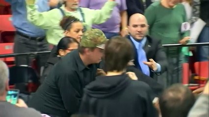 Trump cancela evento após protestos