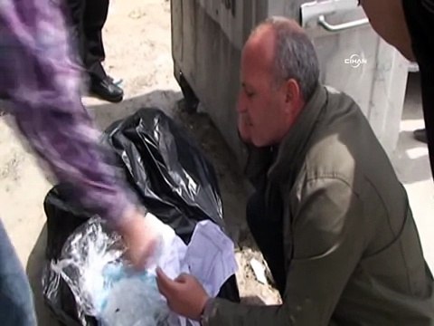 Hatay'da çöp konteynerinde kullanılmış oy pusulaları bulundu