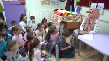 Balıkesir Veliler Sınıflara Girip Masal Anlatıyor
