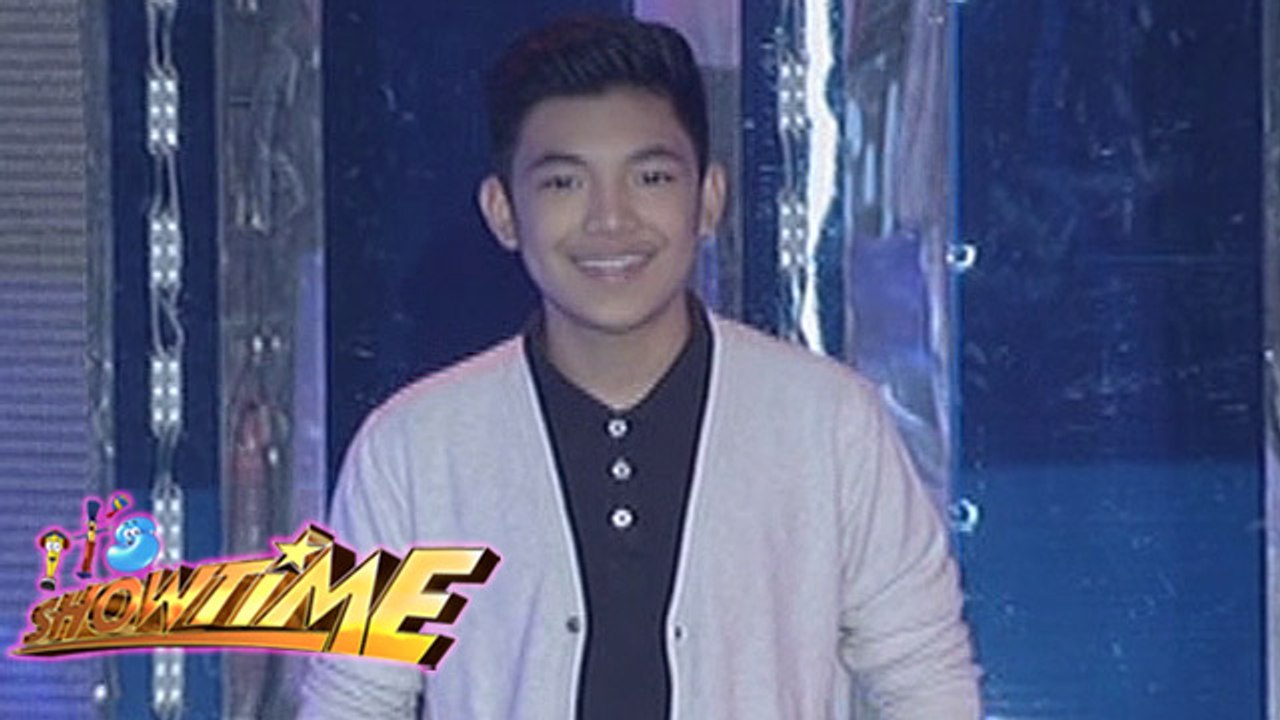 It's Showtime Singing Mo 'To: Darren Espanto si...