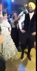 Beautiful couple dance on gallan mithian song