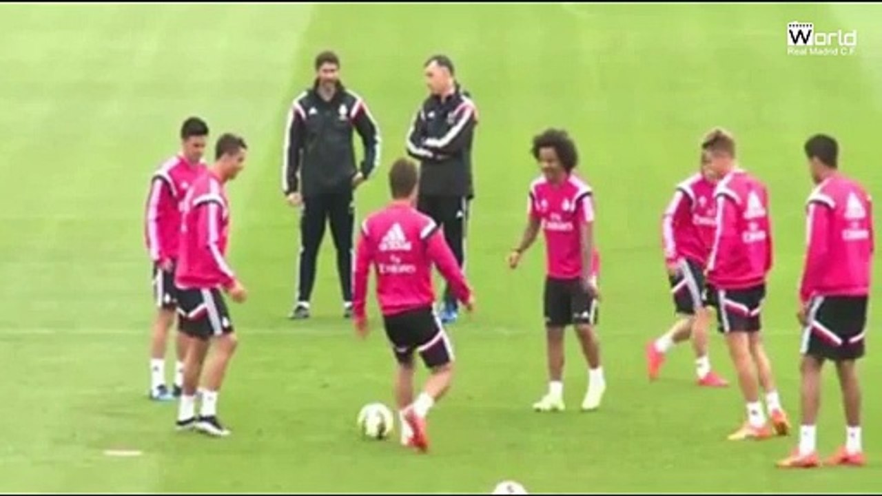 Cristiano Ronaldo Pulls off Insane Nutmeg Durin...