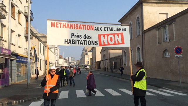 Manifestation contre l'unité de méthanisation aux Établières