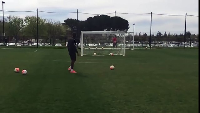 Rzut wolny Didiera Drogby